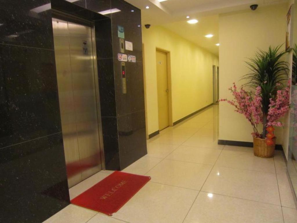 Hotel City Comfort Inn Пухонг Екстериор снимка