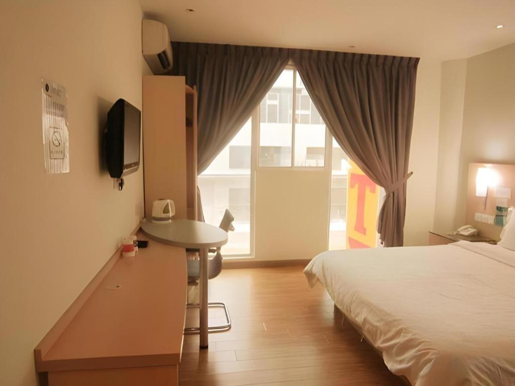 Hotel City Comfort Inn Пухонг Екстериор снимка